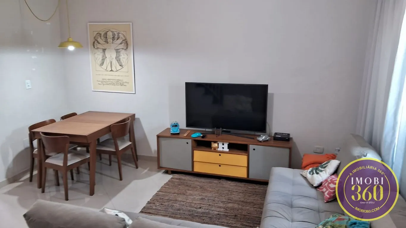 Imagem Casa de Condomínio com 02 suítes com vaga de garagem na Vila Dalila