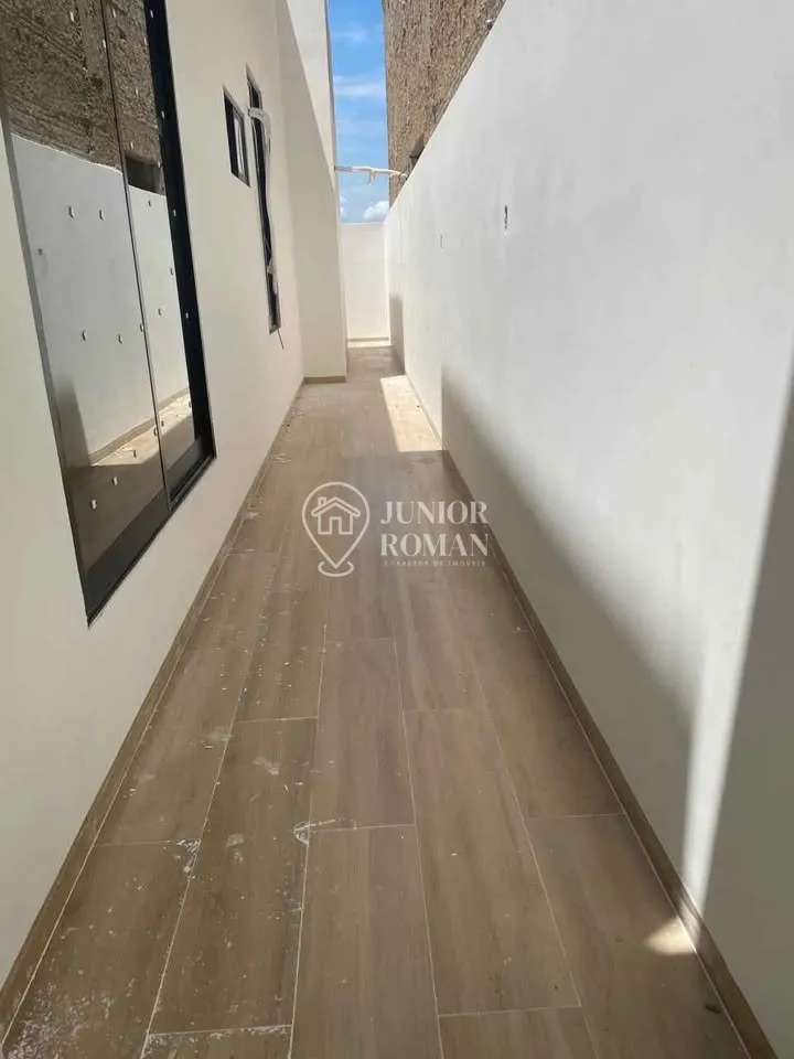 Imagem CASA ALTO PADRÃO COM 3 SUÍTES, 2 SALAS, PISCINA E GARAGEM PARA 2 CAMINHONETES - BAIRRO BANDEIRANTES - BARREIRAS/BA