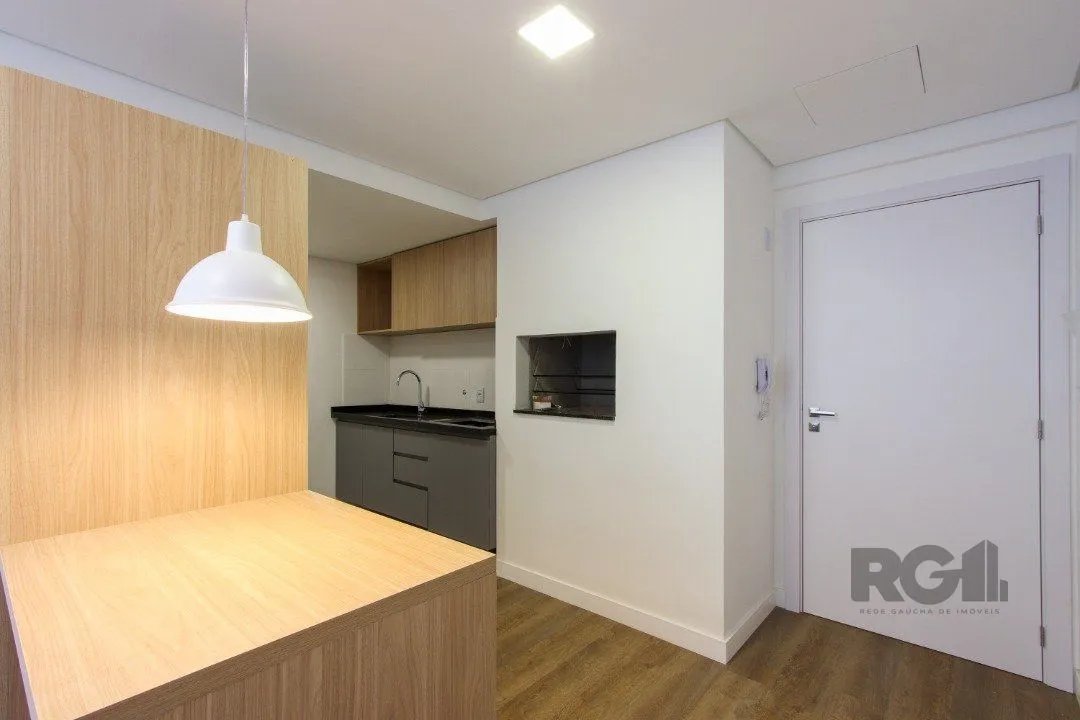 Imagem Apartamento em Porto Alegre no Bairro Petrópolis, de 1 quarto, GARDEN , semi mobiliado