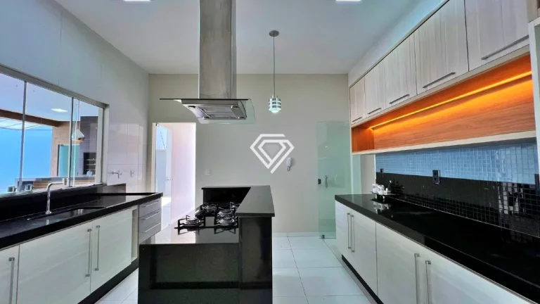 Imagem Casa 4 quartos – 205 Sul