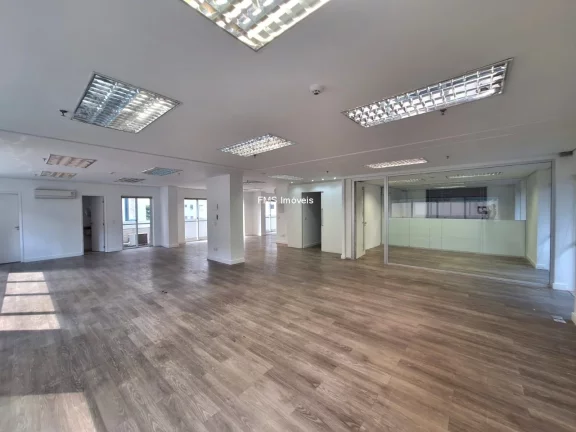Imagem Conjunto Comercial na Vila Olímpia
