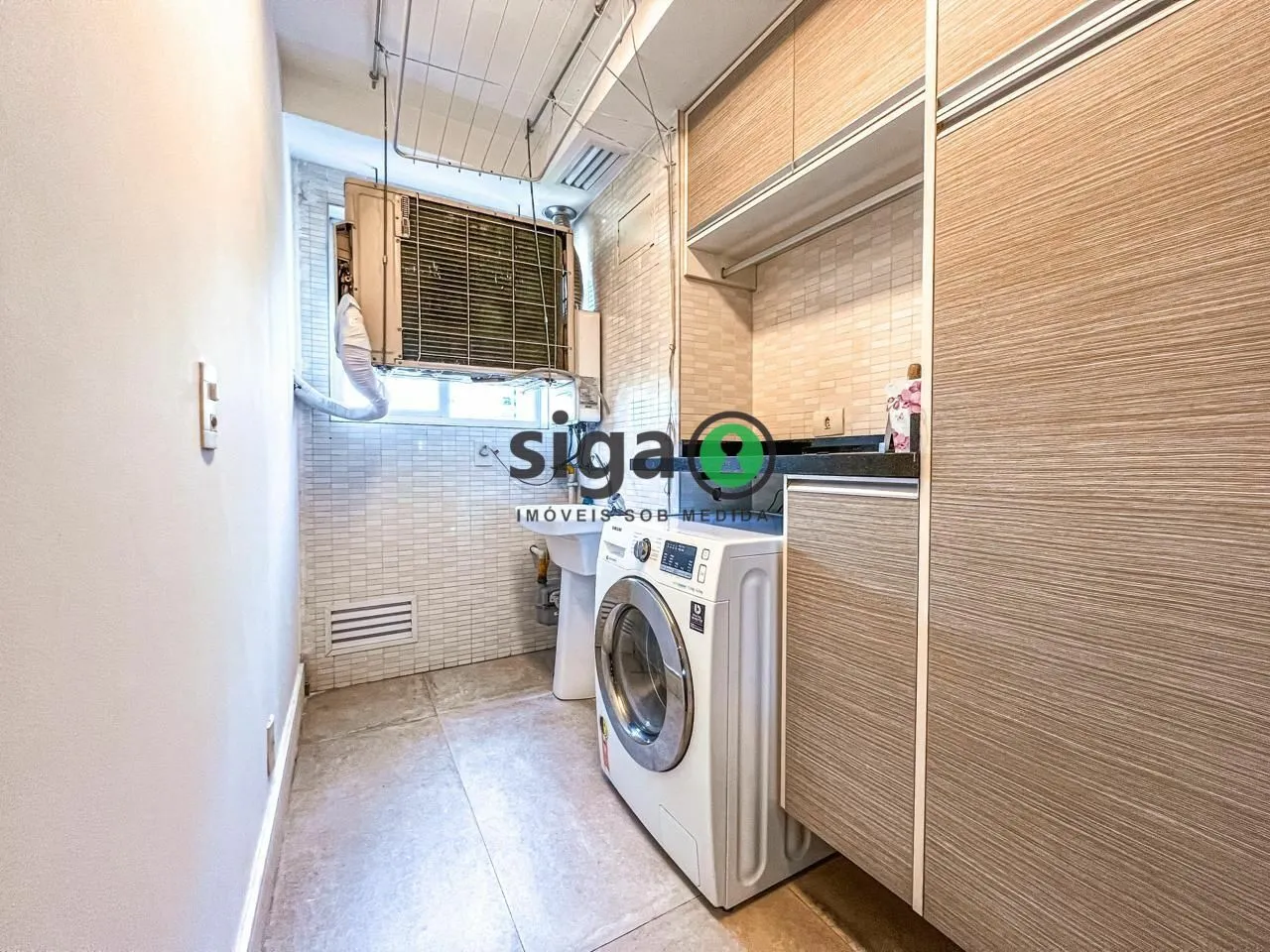 Imagem APARTAMENTO 72m² À VENDA | 1 SUÍTE COM CLOSET | REFORMADO E MOBILIADO | 2 VAGAS |