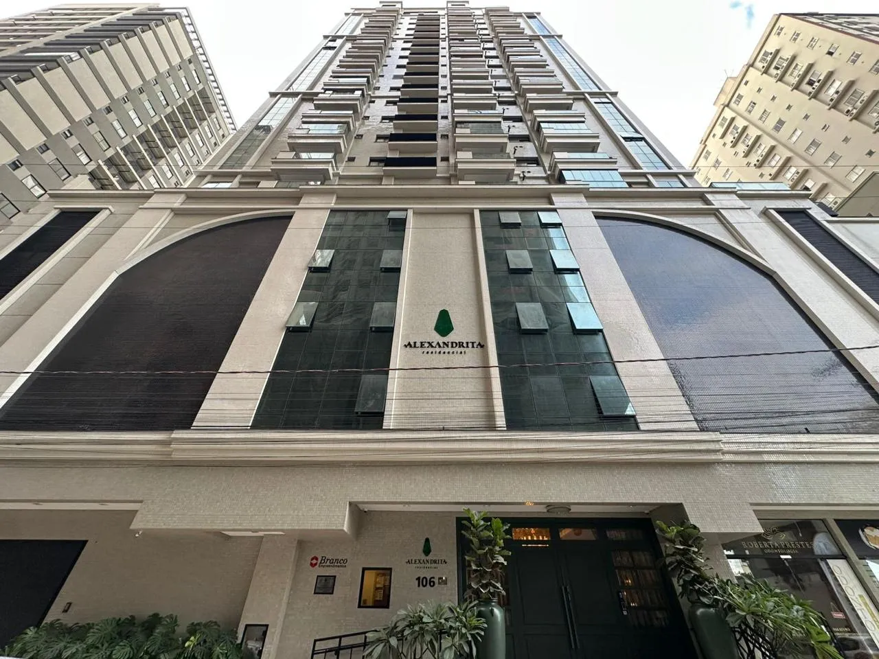 Foto do imóvel Apartamento à venda com 70m2 por R$ 1.000.000,00