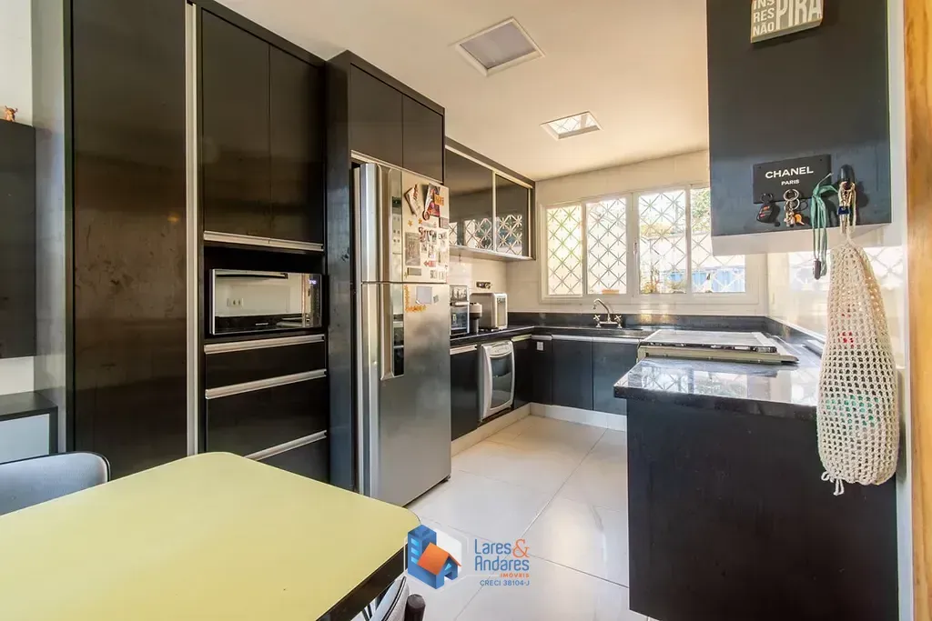 Imagem Casa à venda 4 Quartos 2 Suites 3 Vagas 253M² Sumaré São Paulo - SP