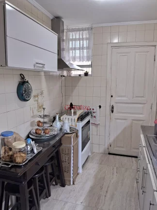 Imagem Sobrado para reforma em Santos na Vila Belmiro com 2 dormitórios, garagem e quintal nos fundos com piscina à venda por R$ 1.365.000,00