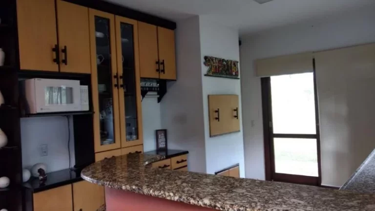 Imagem Linda casa de alvenaria em Cond fechado, Condado de Castella