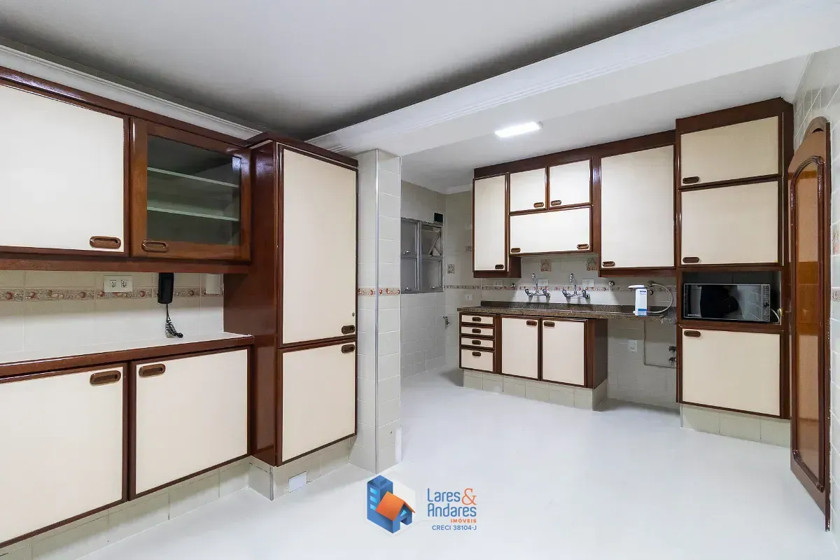 Imagem Apartamento para venda em Moema com 3 quartos, sendo 1 suíte, 172m²