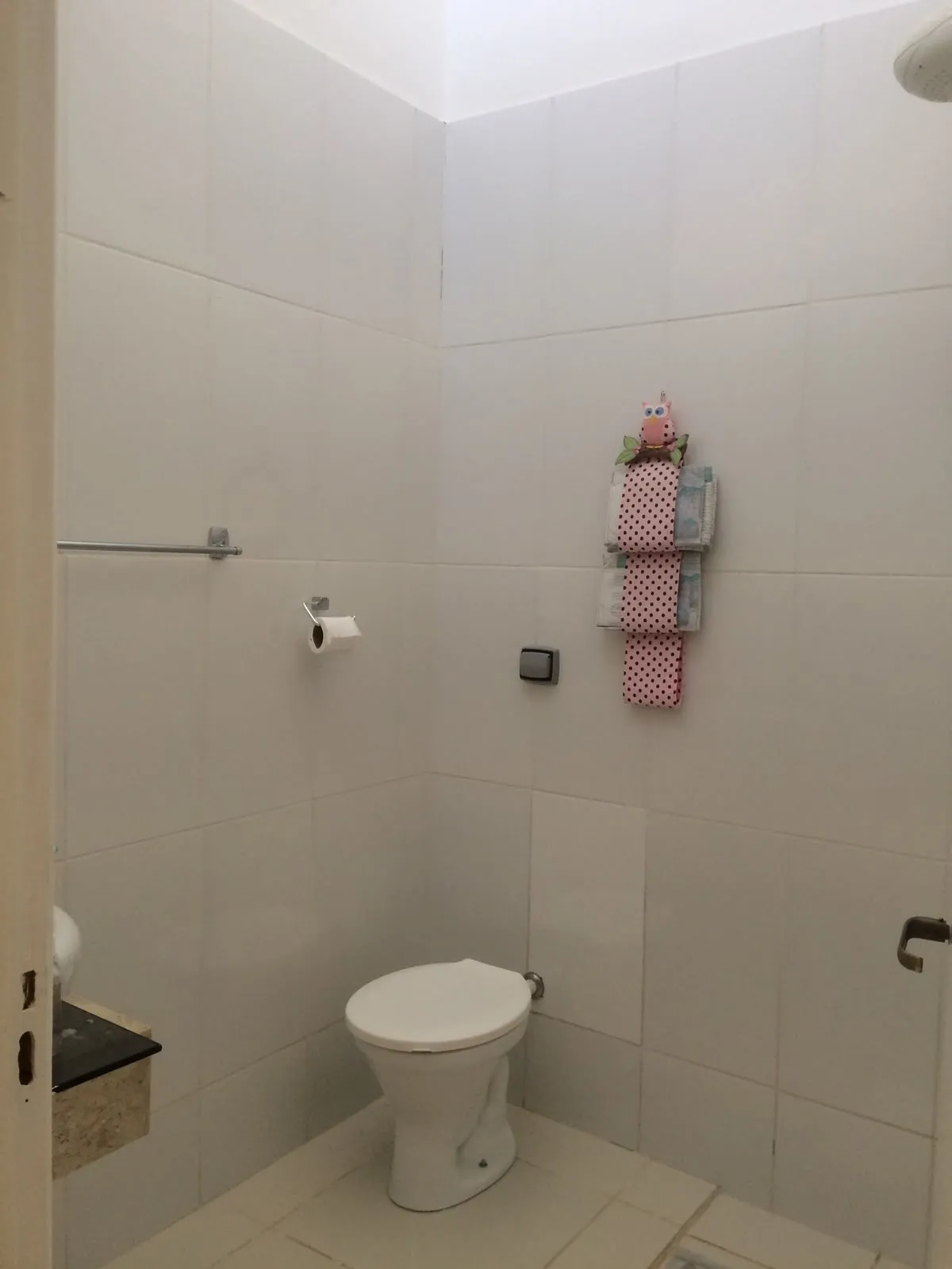 Imagem Casa no Horto Florestal 2 | 176 m² de terreno | 106,60 m² de área construída | 3 dormitórios, sendo 1 suíte | Sala com pé-direito alto | 3 Vagas
