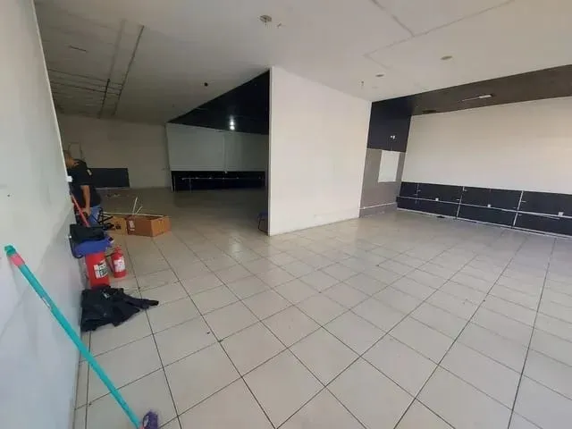 Imagem Comercial para Locação Centro, Taubaté - SP