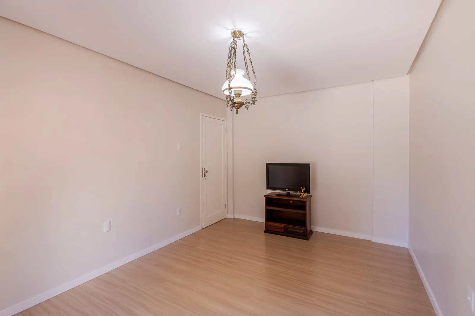 Imagem Apartamento de 80 m²semi mobiliado, 3 dormitórios e 1 suíte no Centro Histórico
