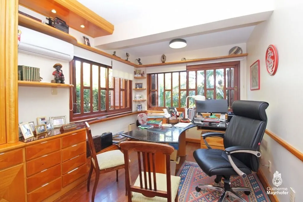 Imagem Casa Para comprar com 5 Dormitórios à venda, 420 m²-Cavalhada - Porto Alegre/RS