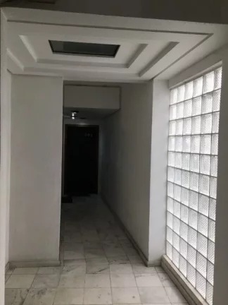 Imagem Excelente Sala Comercial no Bairro Petrópolis