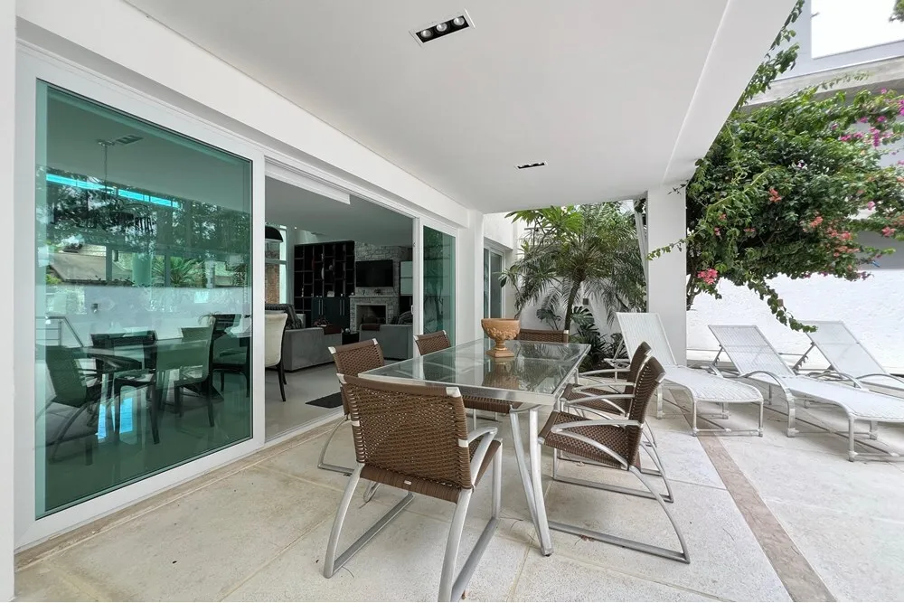 Imagem Casa de condomínio à venda em Xangri-Lá, Praia de Atlântida, com 4 quartos, 405m2