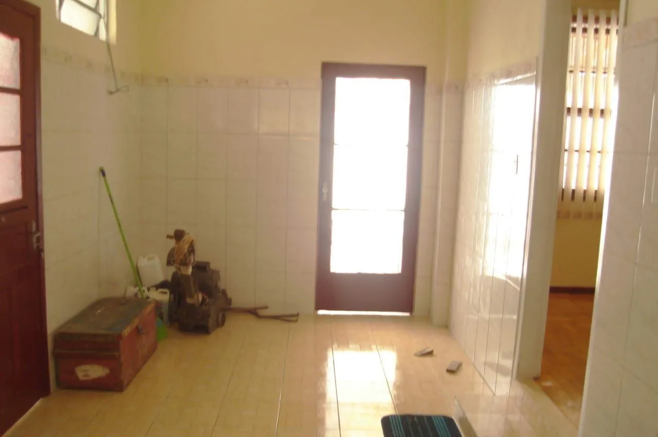 Imagem Vende Casa térrea com ótimo pátio - Ótima localização próximo do Hospital Conceição, supermercados, escolas, shopping