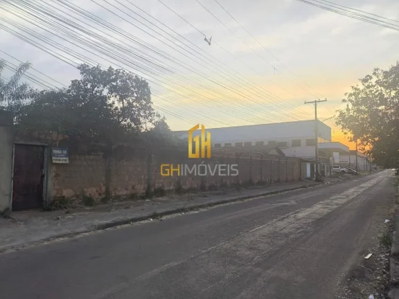 Imagem Terreno á venda no Bairro Independência 

- Área total de 300m²;
- Tem 30 metros de comprimento ...
