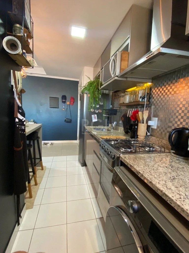 Imagem Apartamento para Venda - 65m², 2 dormitórios, sendo 1 suites, 1 vaga - Humaitá