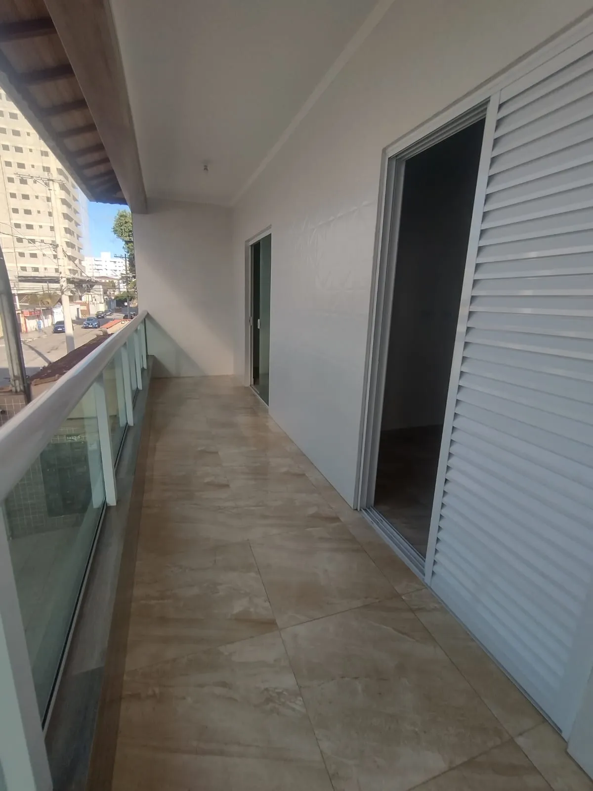 Imagem Fantástica casa em condomínio na Guilhermina - Praia Grande