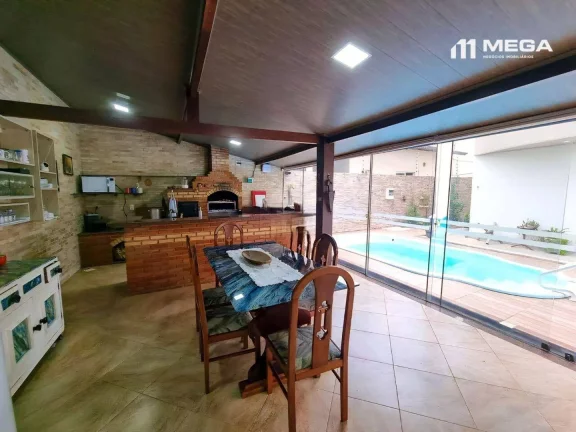 Imagem Casa com 3 dormitórios à venda, 337 m² por R$ 1.490.000 - Interlagos - Vila Velha/ES