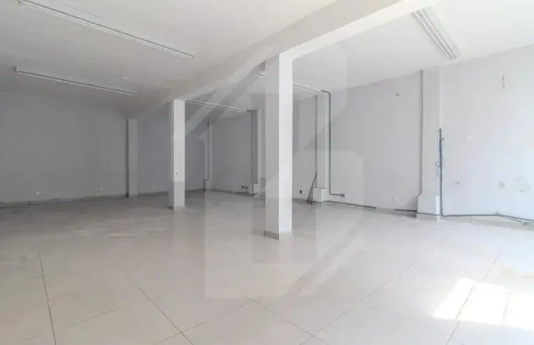 Imagem MÁFFER IMÓVEIS ALUGA - AMPLO PRÉDIO COMERCIAL COM 2 PAVIMENTOS Bairro Floresta - Porto Alegre Excelente prédio comercial, próximo ao shopping Total