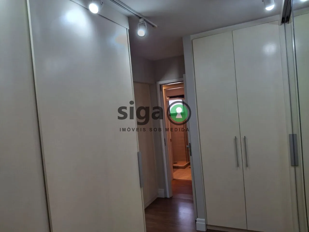 Imagem Apartamento para locação 4 dormitorios, 2 suítes, 3 vagas, 207 metros no Villaggio Panamby-Mobiliado