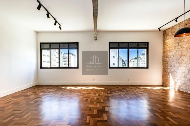 Imagem Apartamento Reformadíssimo com 3 suites 1 vaga prox Metro