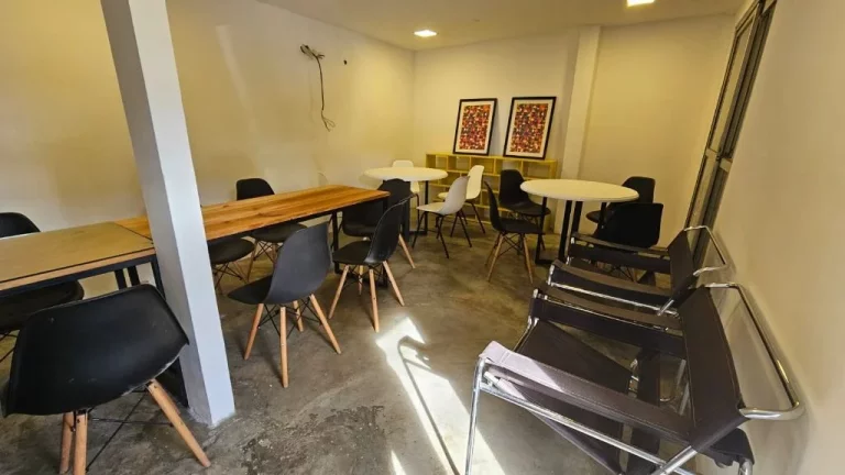 Imagem Sala Comercial de 60m² para alugar no 2º andar, localizada na Torre, Recife - Pernambuco.