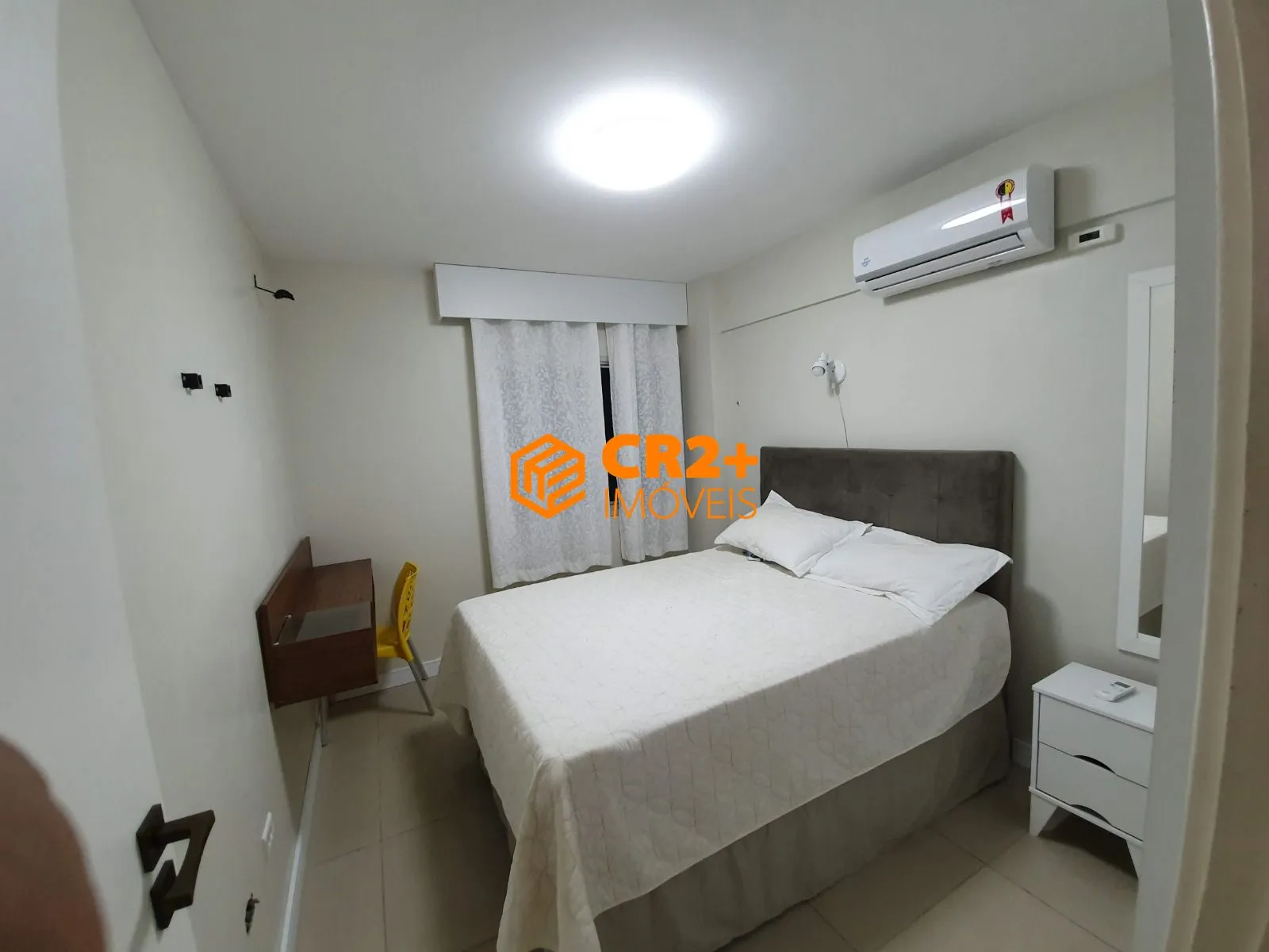 Imagem Vendo apartamento 03 quartos 01 suíte 01 vaga de garagem 115 m2 em Boa Viagem.