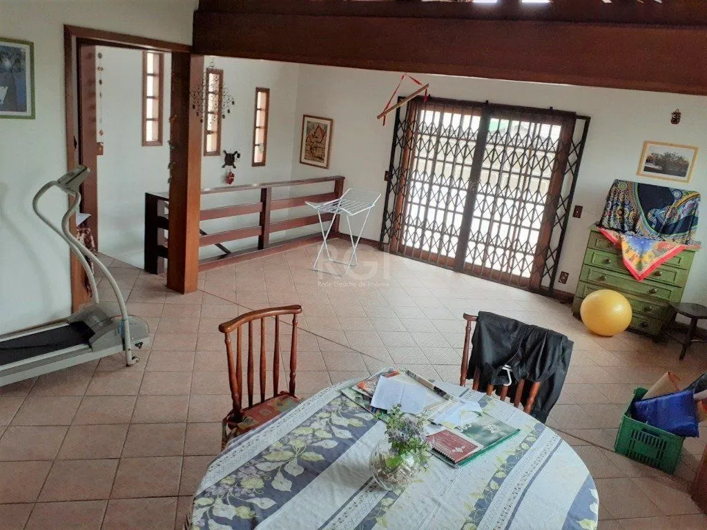 Imagem Casa para Venda - 165.65m², 3 dormitórios, sendo 1 suites, 2 vagas - Vila Nova