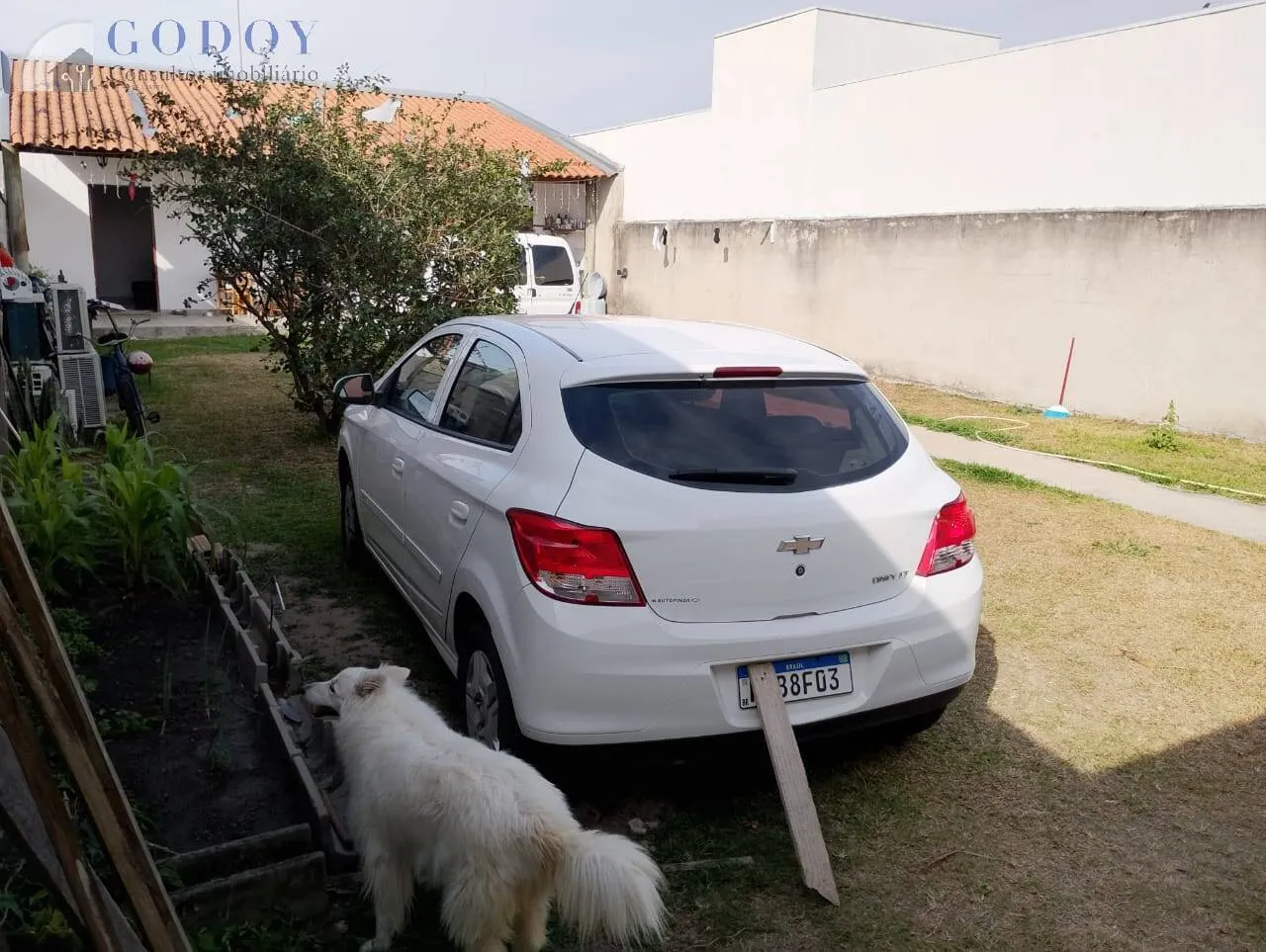Imagem Vende-se Casa em Lote de 250m² - Ótima Localização no Pasin.