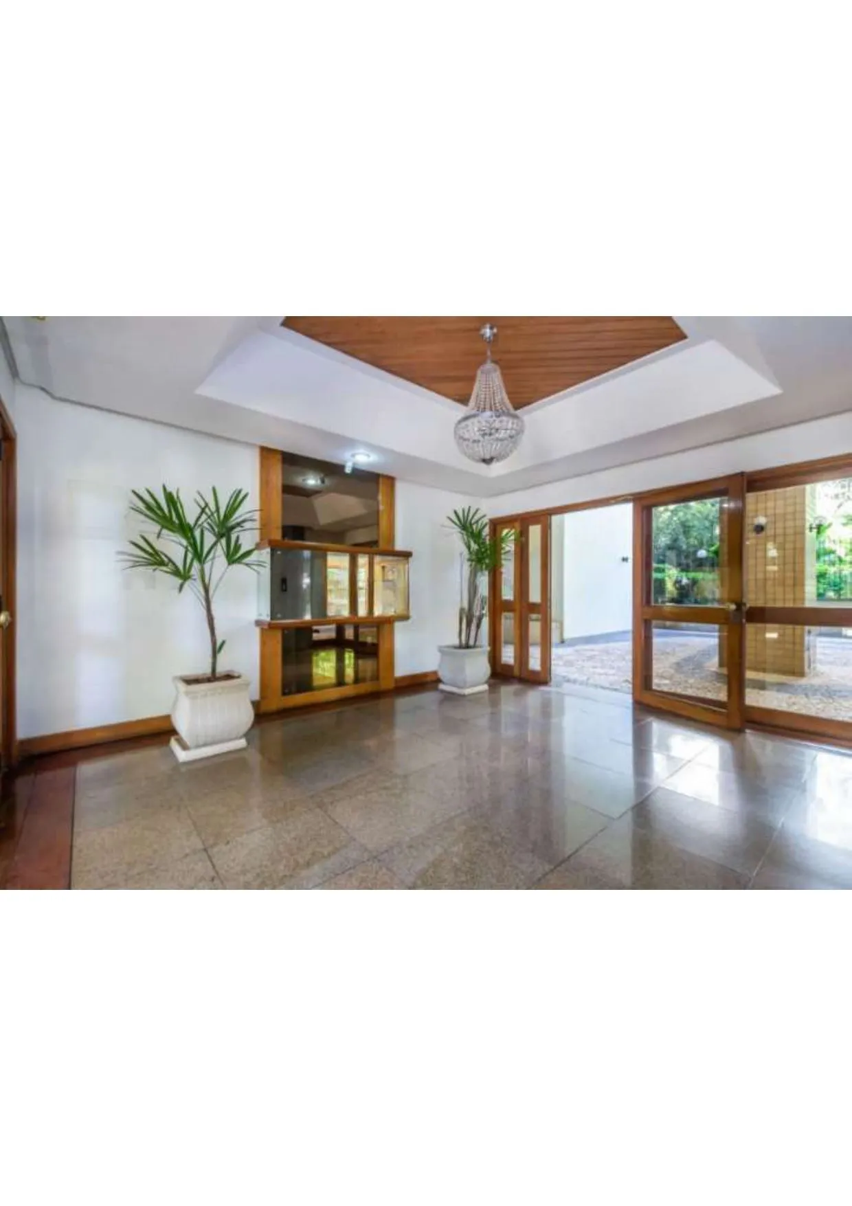Imagem Apartamento com 3 dormitórios 2 Suítes e gabinete Semi mobiliado.Bairro Higienópolis