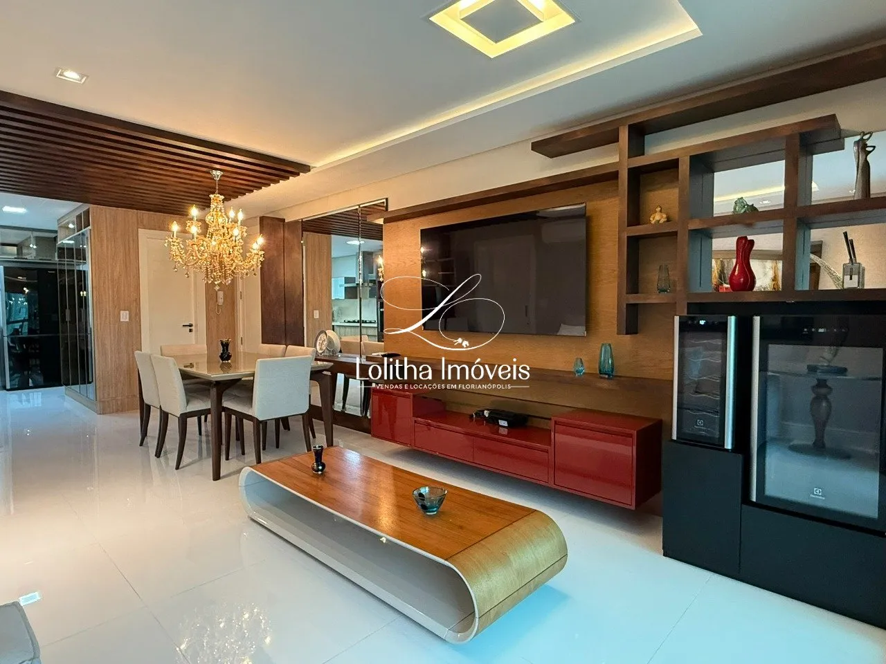 Imagem APARTAMENTO COM 3 SUÍTES À VENDA PRÓXIMO À BEIRA-MAR NORTE EM FLORIANÓPOLIS/SC