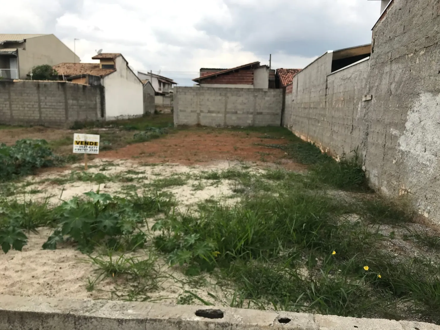 Imagem Terreno à venda 200M², Água Preta, Pindamonhangaba - SP