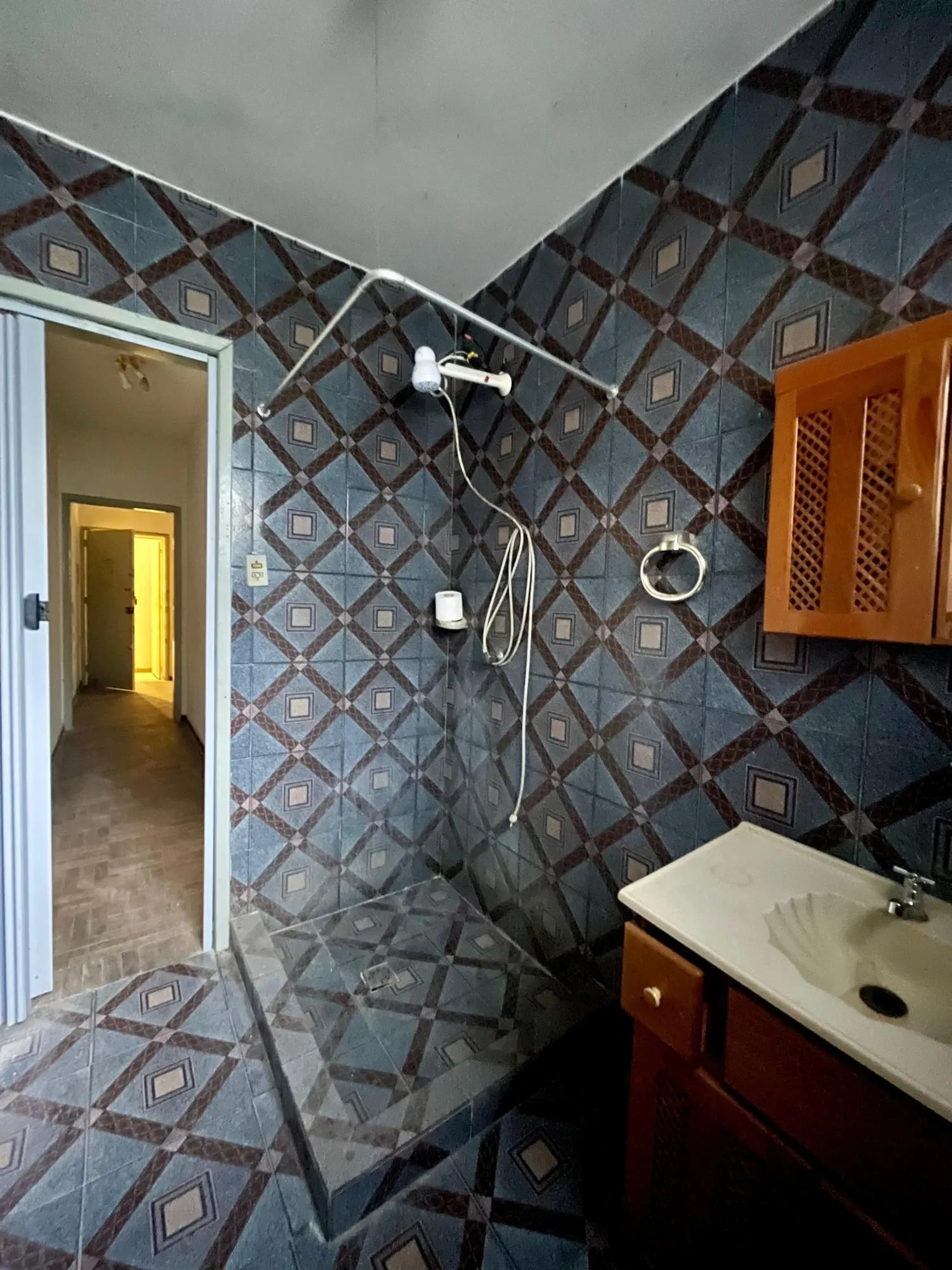 Imagem APARTAMENTO TERREO À VENDA - MENINO DEUS