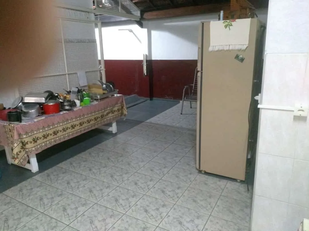 Imagem Casa à venda 4 Quartos, 1 Suite, 3 Vagas, 300M², Parque São Domingos, Pindamonhangaba - SP