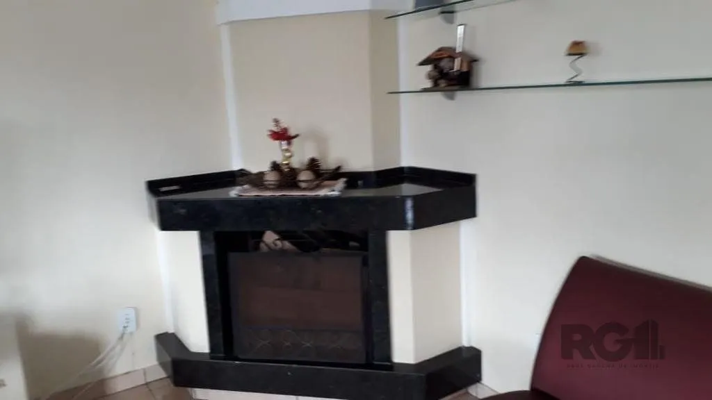 Imagem Casa 3 dormitórios + piscina + 4Vagas garagem + 2 quadras mar