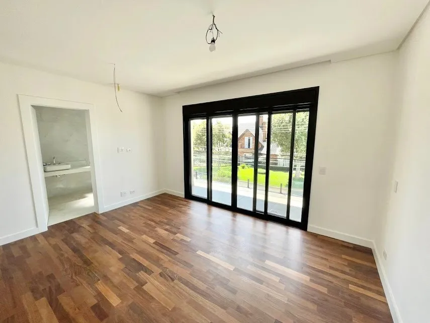 Imagem Sobrado de 560m² Localizado no Alphaville Res. Dois - Barueri - SP!