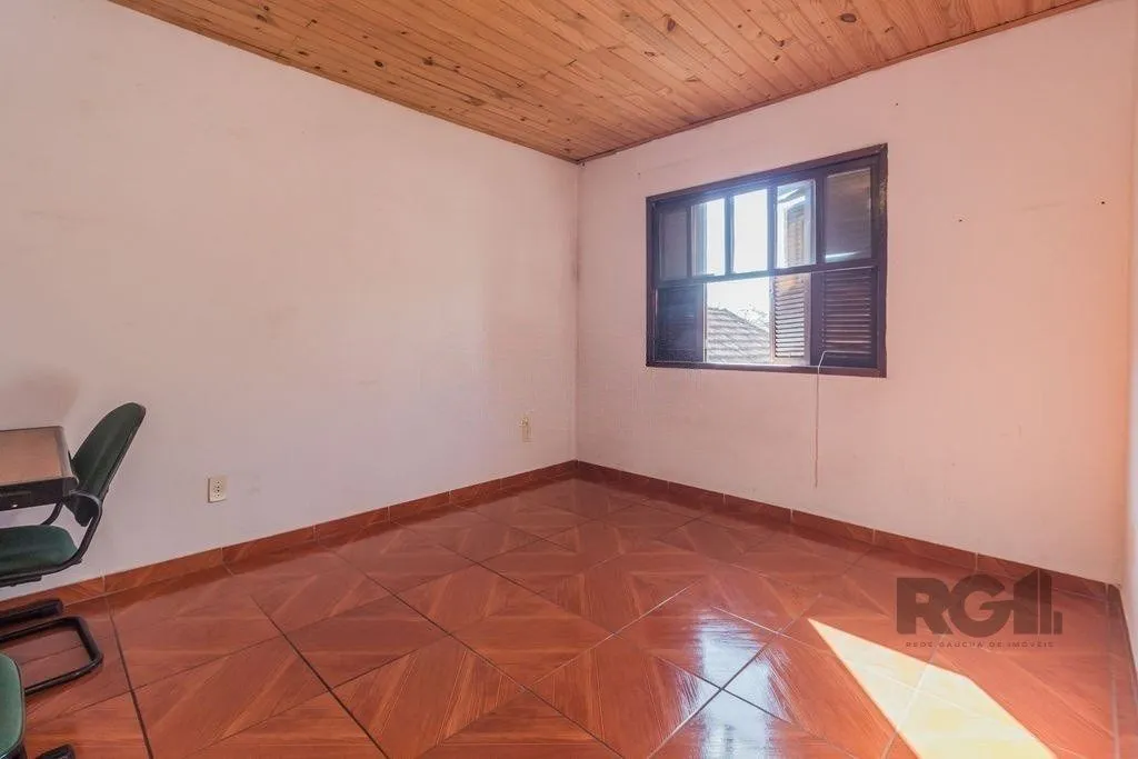 Imagem Casa com 4 dormitórios no bairro Santa Maria Goretti