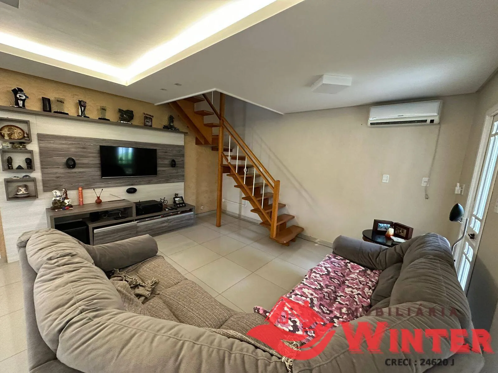 Imagem Casa com 220m2 no São Roque, Feliz.