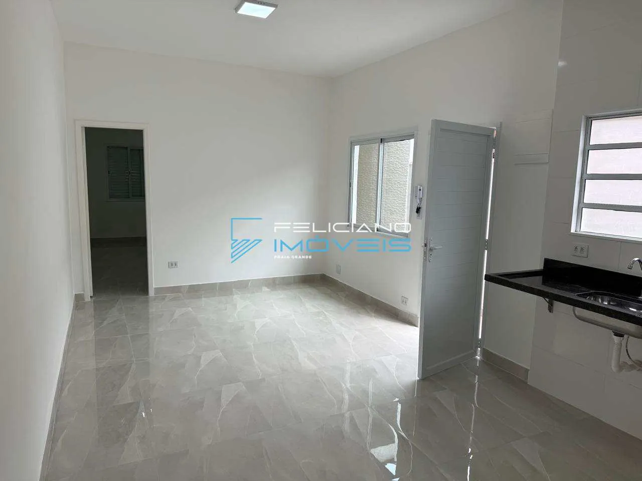 Imagem Casa com 2 quartos, Balneário Maracanã, Praia Grande - R$ 550 mil, Cod: 7152