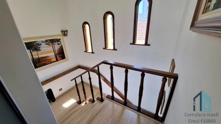 Imagem Casa com amplo terreno, a venda 04 quartos c/suíte no Seminário em Curitiba PR