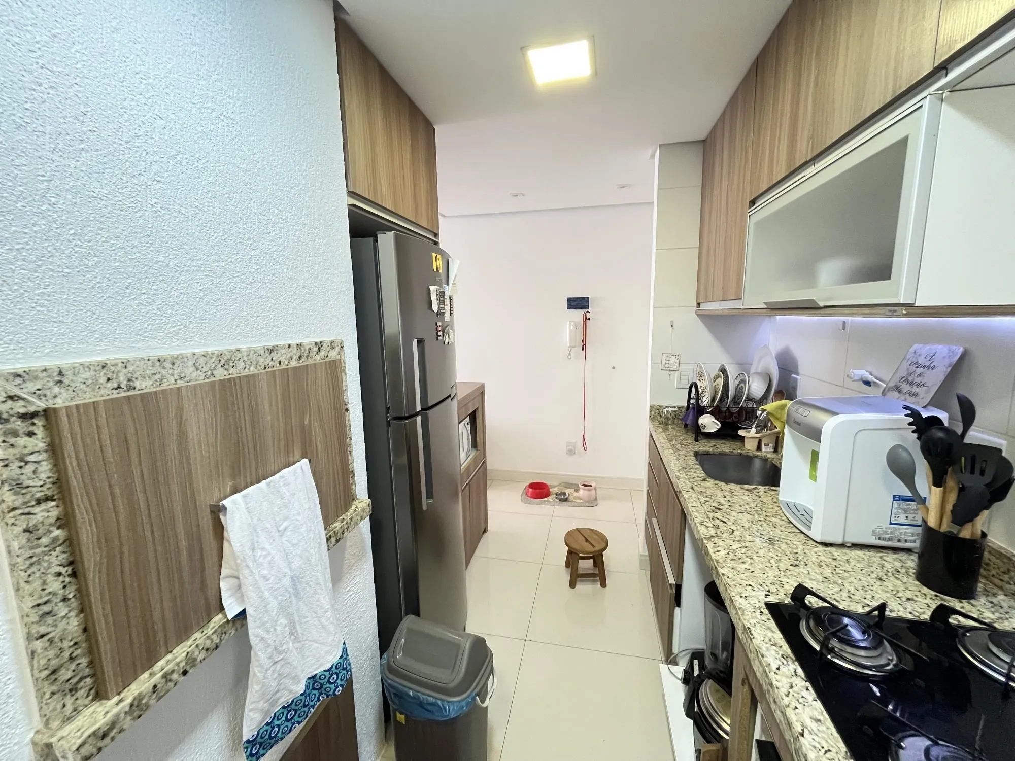 Imagem Apartamento de 2 quartos, suíte e 1 vaga de garagem no bairro Santana em POA/RS