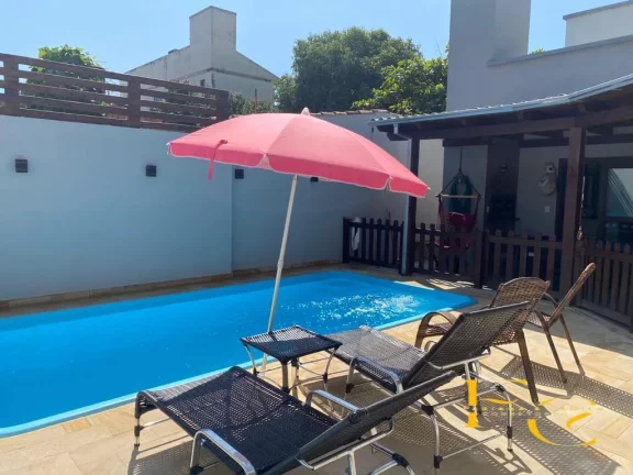 Imagem Vendo Casa em Arroio do Silva - Centro