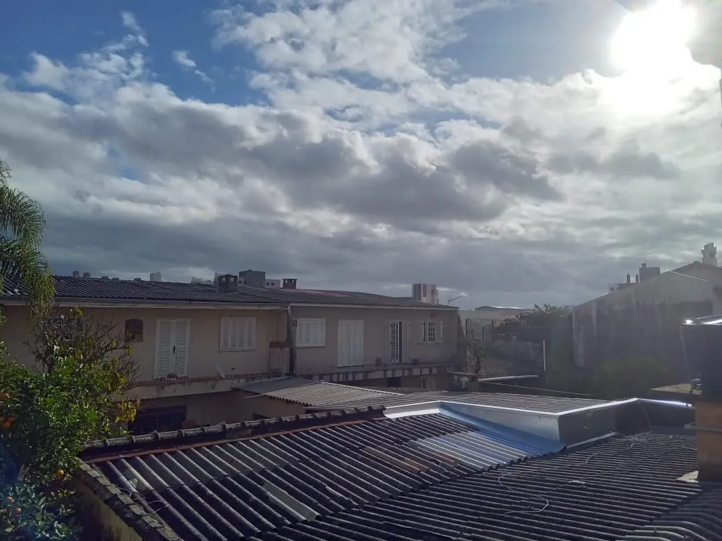 Imagem Casa sobrado Comercial e Residencial de 4 dormitórios e 6 banheiros e 5 vagas de garagem
