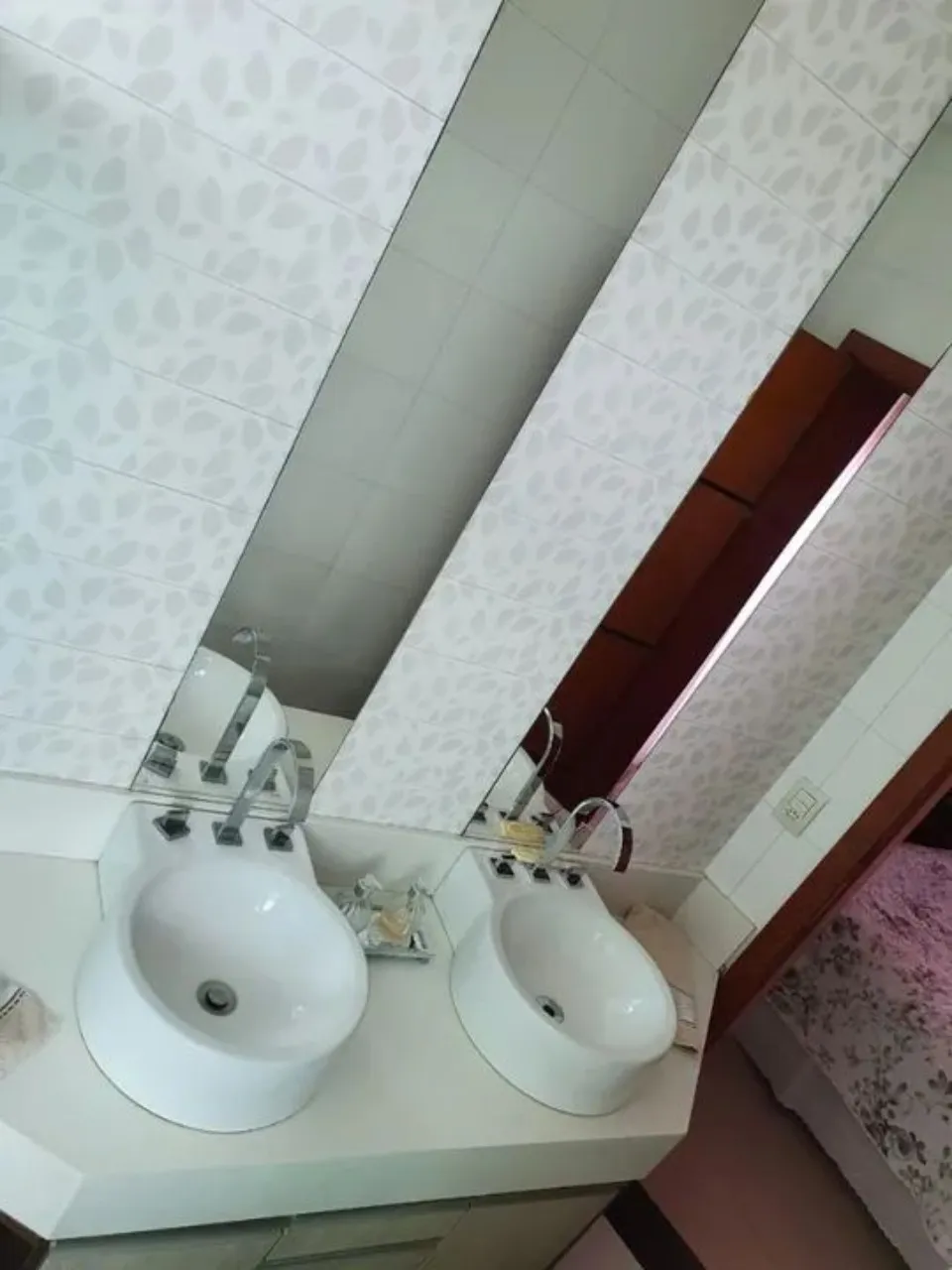 Imagem Espetacular casa em condomínio à venda em Sorocaba-SP, Horto Florestal - 3 quartos, 1 suíte, 3 salas, 2 vagas, 177m²!