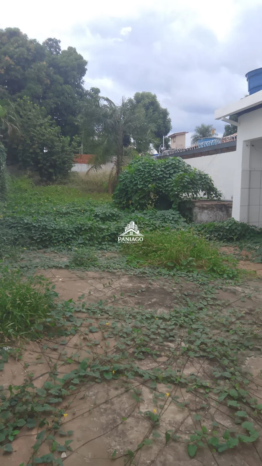 Imagem Casa Terreno Comercial à Venda na Avenida Miranda Reis em Cuiabá