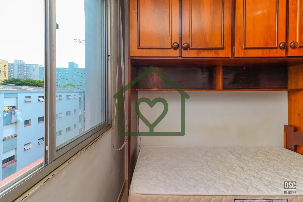 Imagem No bairro Jardim Itu Sabará, na Rua Franklin n° 250, localizado no 4º andar, este apartamento com...