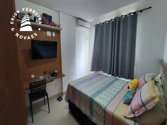 Imagem 3 quartos sendo uma suíte com varanda duas vagas de garagem no Centro de Guarapari a 150 metros da orla da Praia das Castanheiras