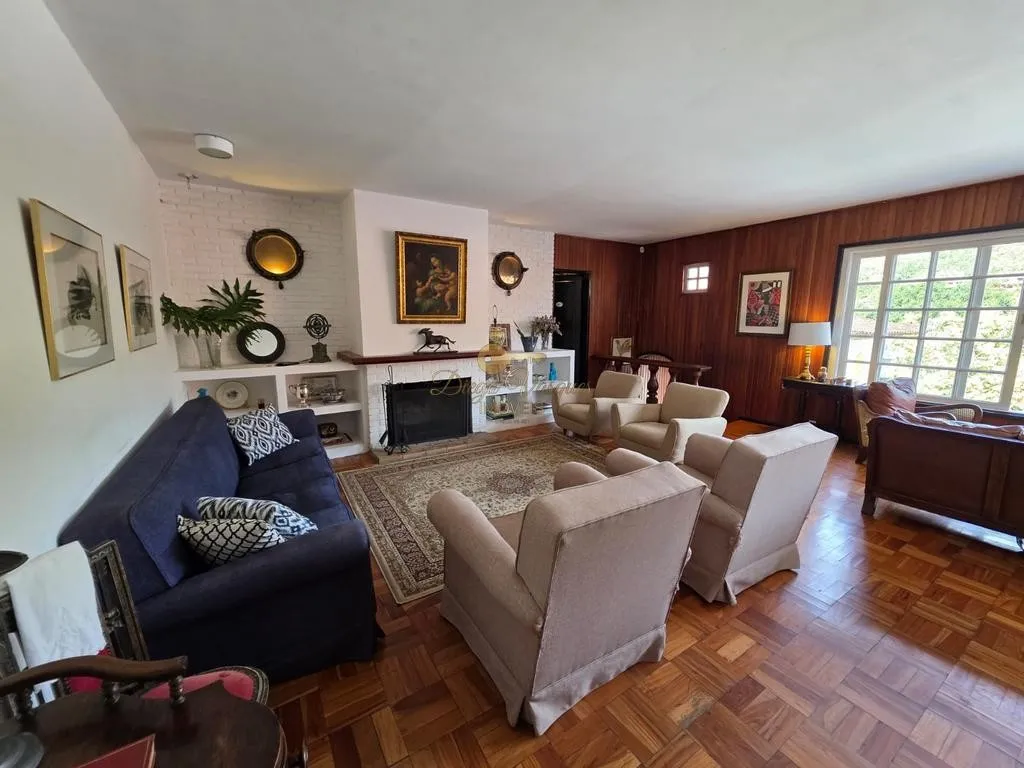 Imagem Casa para Venda em Teresópolis / RJ no bairro Albuquerque