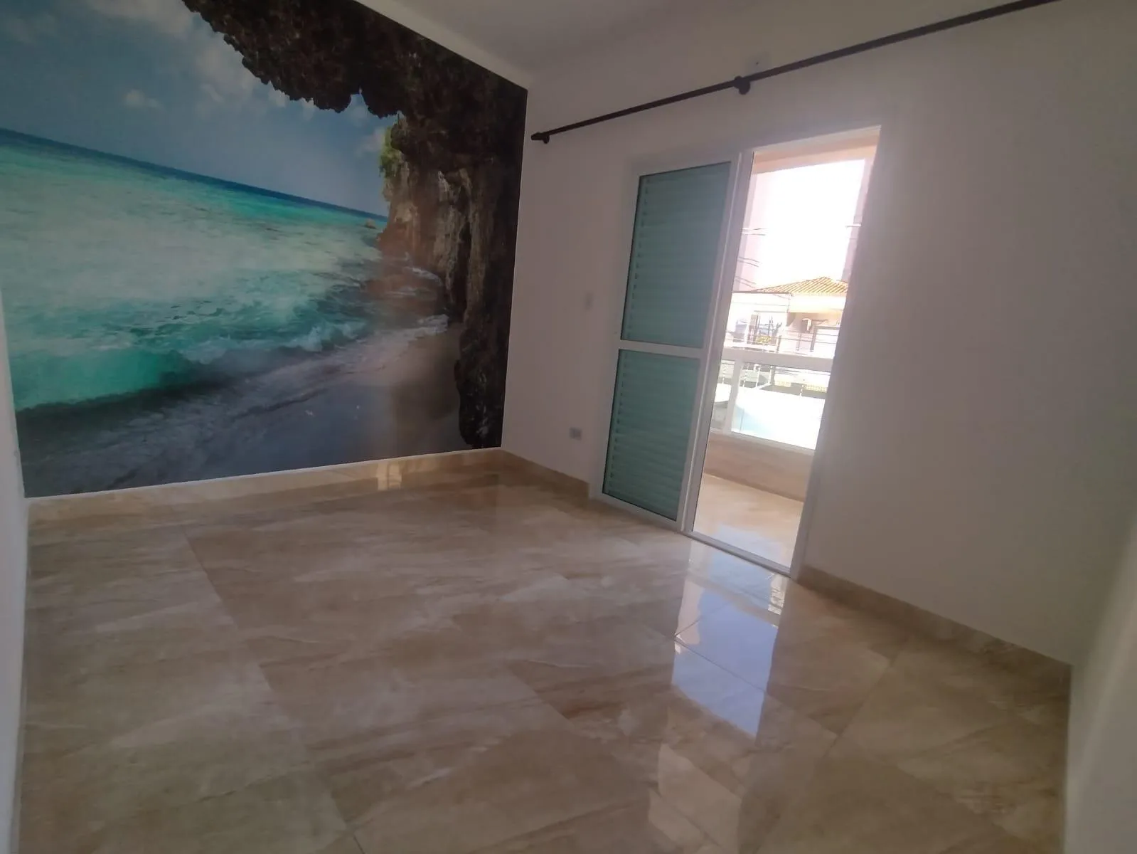 Imagem Casa para Venda em Praia Grande, Guilhermina, 3 dormitórios, 1 suíte, 1 banheiro, 1 vaga