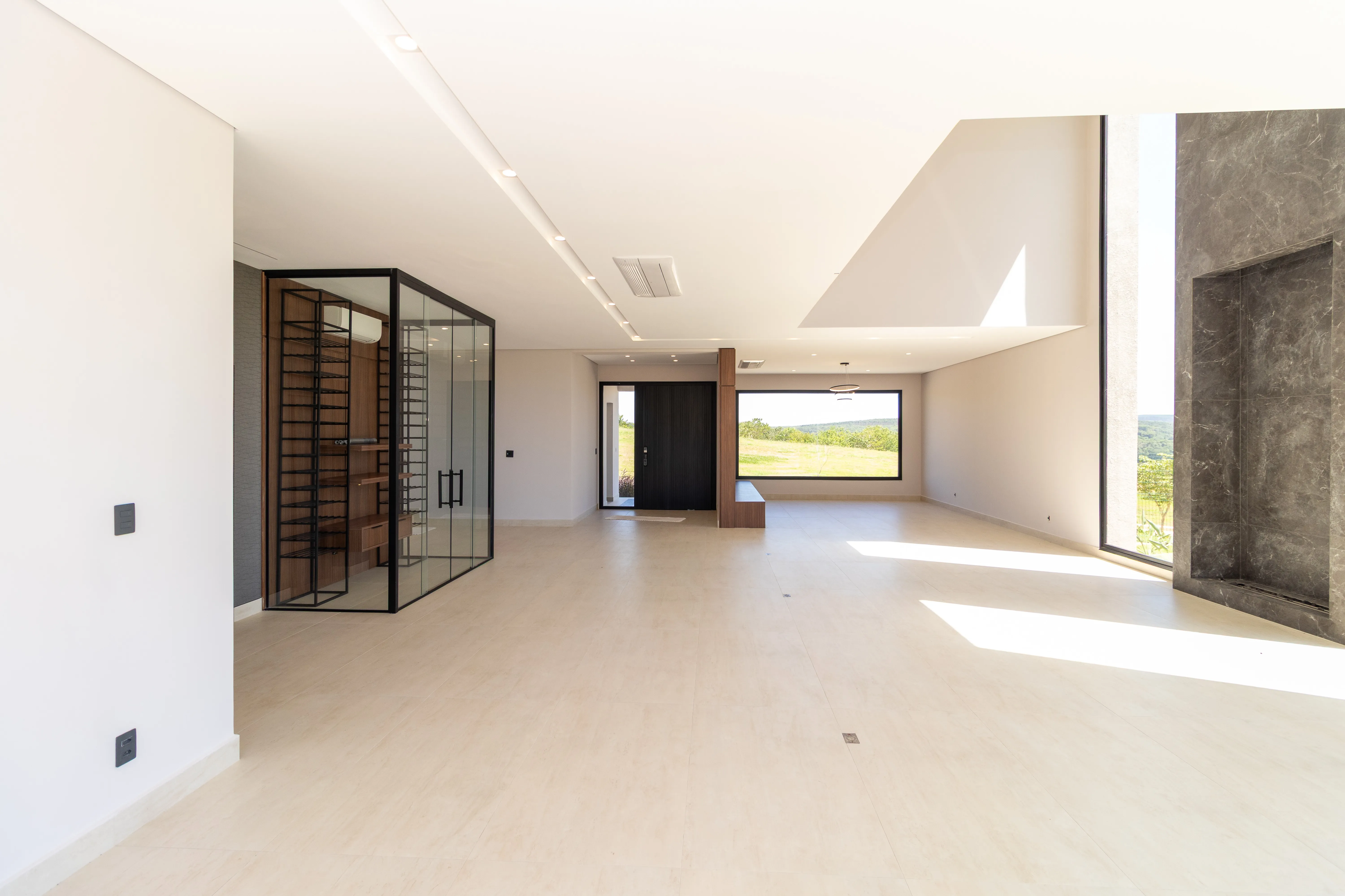 Imagem Condomínio Portofino | Reserva Ituparanga | 6 suítes | 720 m² | Piscina | Elevador | Sauna | Vista para a represa e campo de golfe.